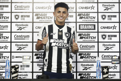 Thiago Almada garante foco total no Botafogo: 'Quero ganhar títulos'