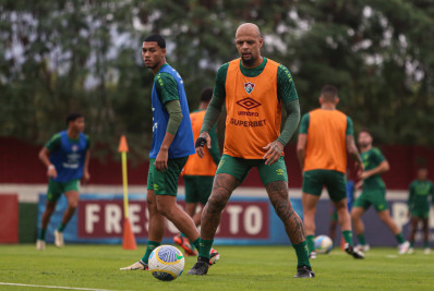 Após lesão na panturrilha, Felipe Melo retorna aos treinos no Fluminense