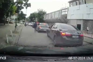 Assaltos constantes assustam motoristas que passam por rua de Botafogo