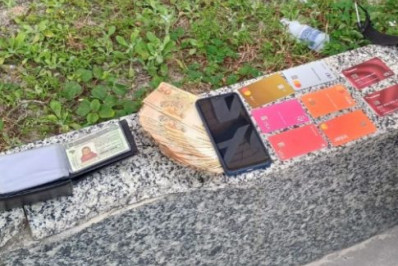 Acusado de furto é preso com celular e carteira de vítimas em Cabo Frio