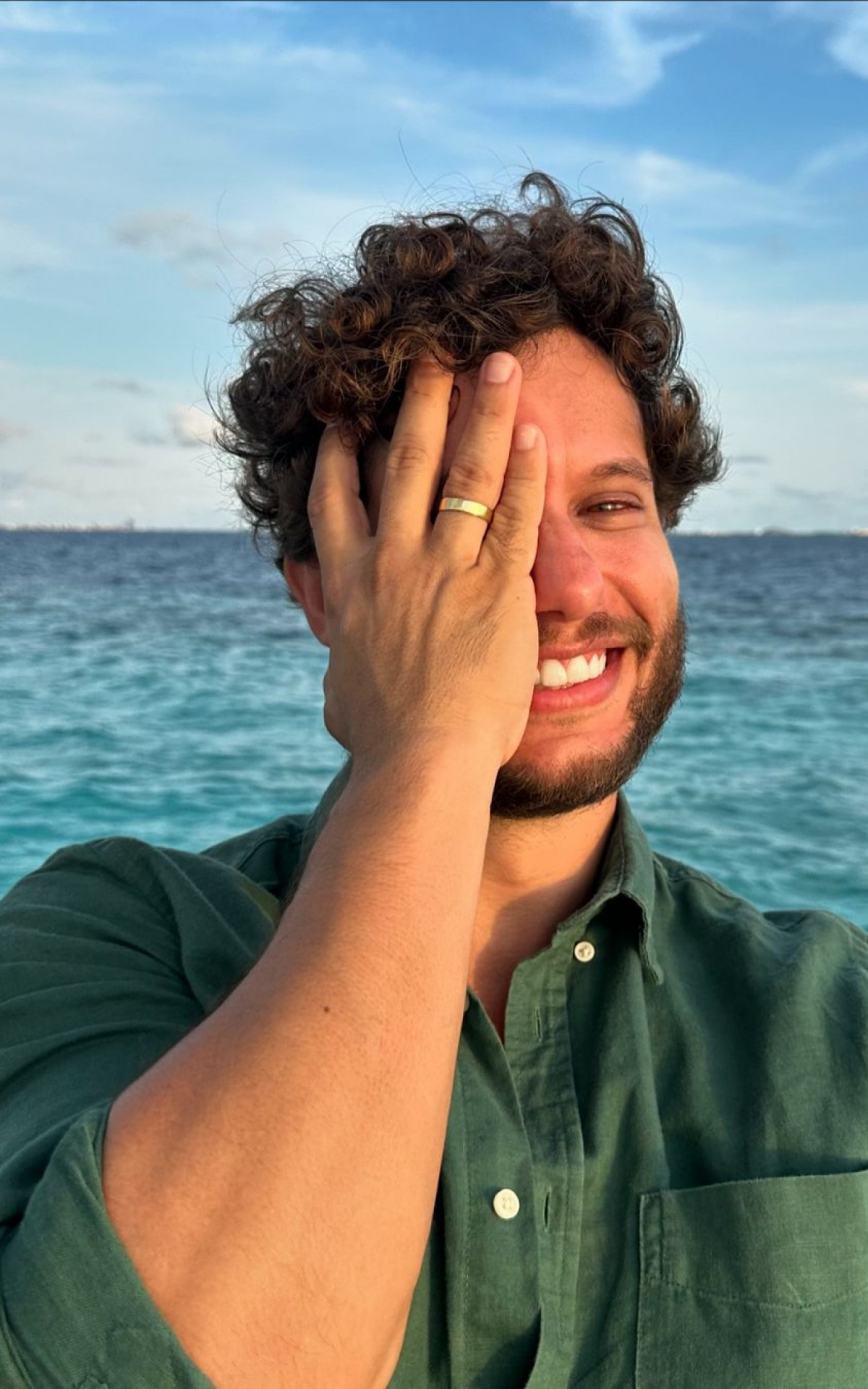 Heron Leal mostra aliança de noivado - Reprodução/Instagram