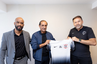 Corinthians acerta a contratação de Ramón Díaz, ex-treinador do Vasco