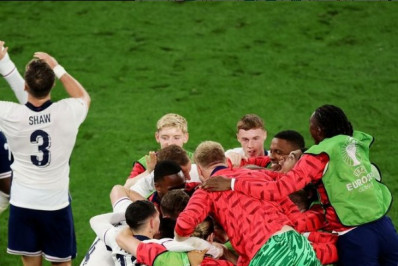 Inglaterra vira no fim sobre a Holanda e fará final da Euro com a Espanha