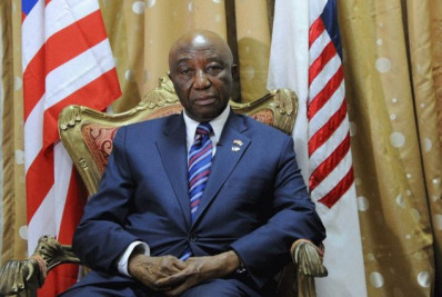 Presidente da Libéria corta o próprio salário em 40%