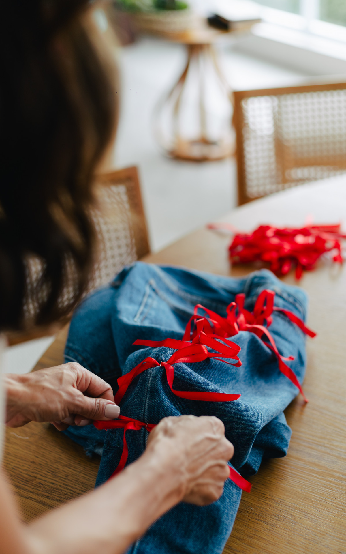 Influenciadora digital Janny Motta personaliza look para curtir festa julina