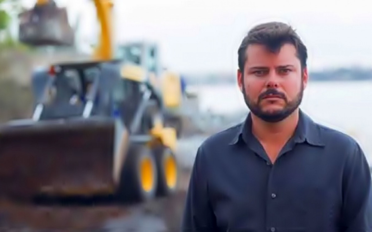 Vereadores de Rio das Ostras solicitam a demiss&atilde;o do Secret&aacute;rio de Obras, Daniel Martins Gomes, em meio a acusa&ccedil;&otilde;es de superfaturamento.