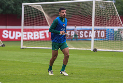 Mário revela que Fluminense ainda não teve resposta do Fulham por André