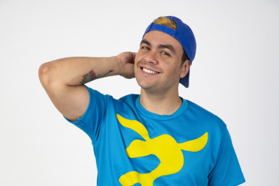 Sucesso entre as crianças, Luccas Neto lança novo filme e brilha no teatro: 'Muito gratificante'