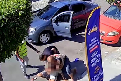 Pai e filho são presos por agredir homem em briga de trânsito