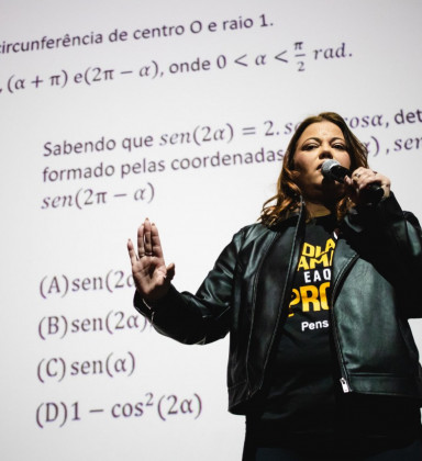 Fernanda Erculano, professora e coordenadora de Matemática do Pensi - Divulgação