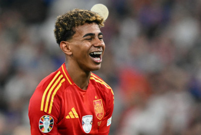 Jornal francês compara Lamine Yamal a Pelé