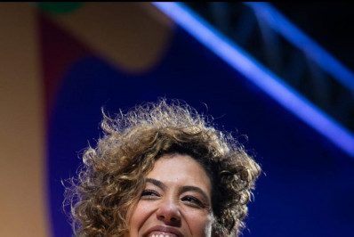 Talíria tenta frente política