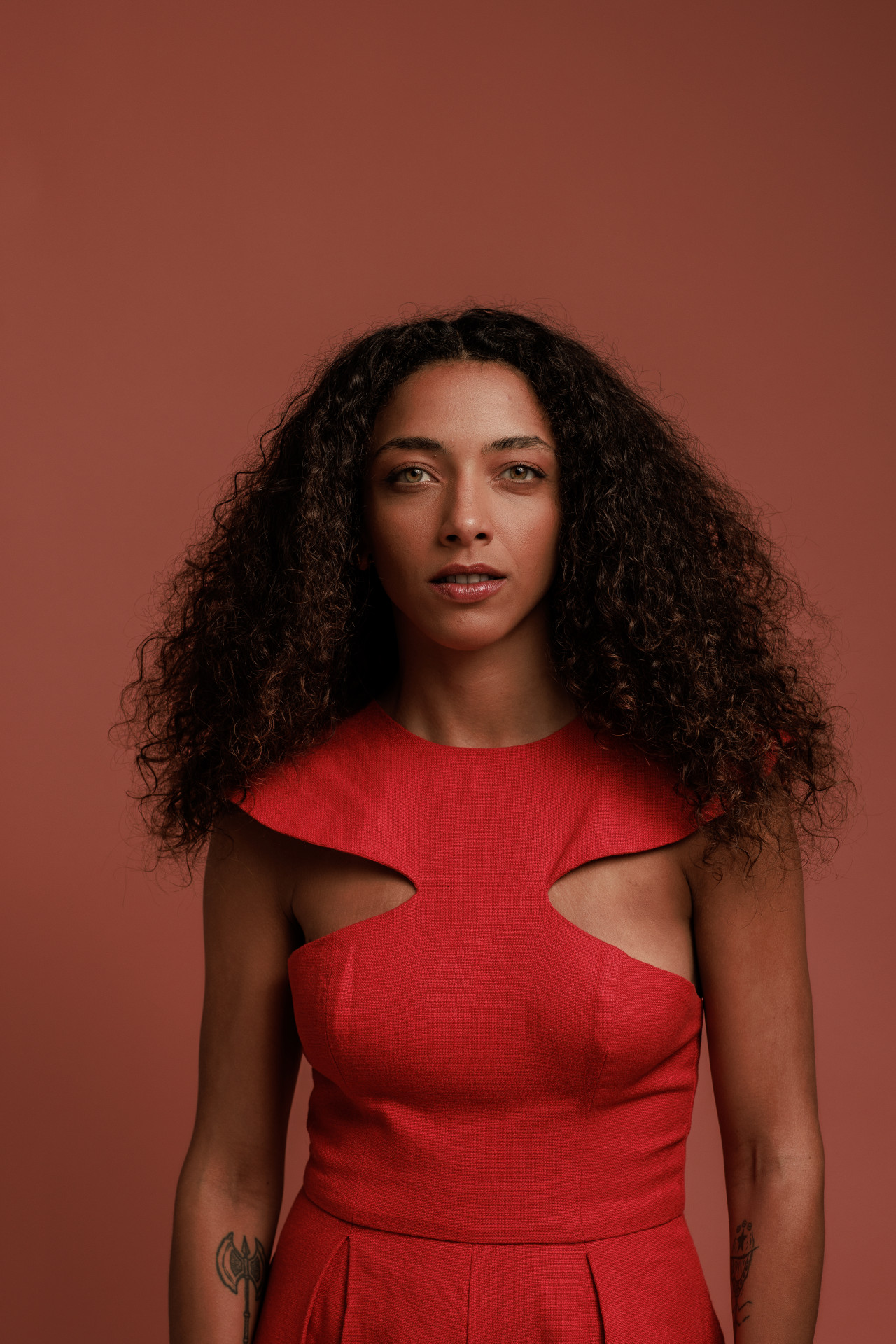 Alice Carvalho celebra boa fase profissional - bispo