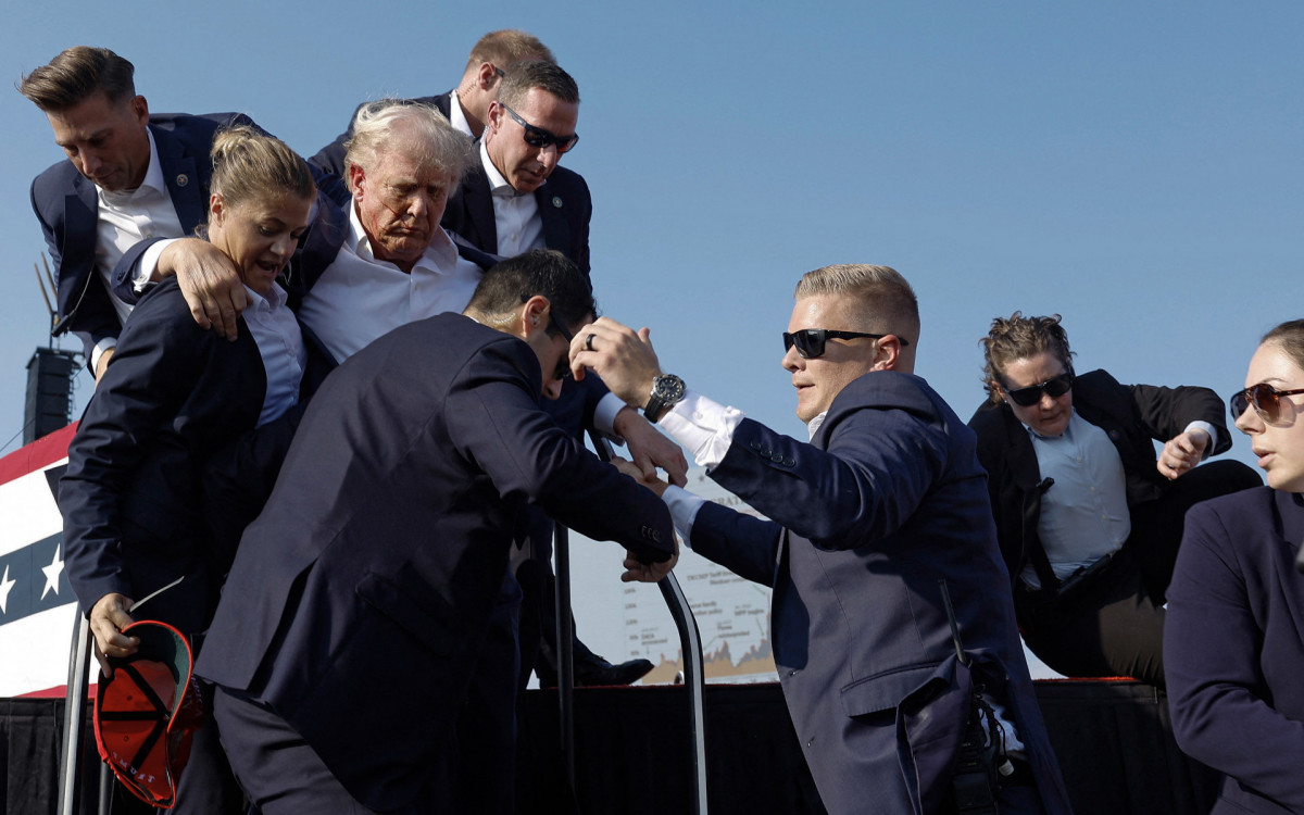 Comício de Trump é interrompido após sons de tiros, na Pensilvânia