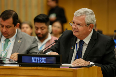 Prefeito Axel Grael leva experiência de Niterói em contenção de encostas à ONU