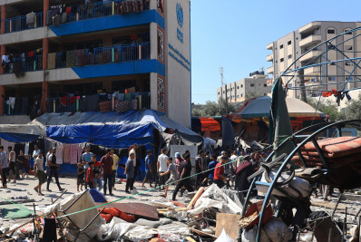 Israel volta a bombardear escola em Gaza que abrigava deslocados