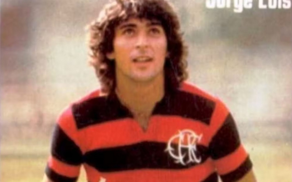 Jorge Luís, ex-atacante do Flamengo, morreu aos 66 anos