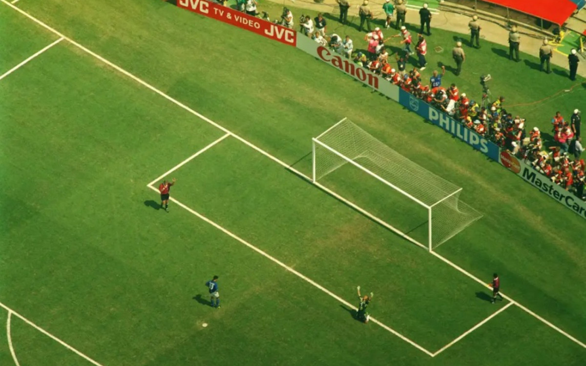 Taffarel e o Brasil explodiram de alegria ap&oacute;s cobran&ccedil;a de Roberto Baggio