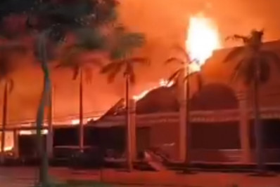 Vídeo: incêndio de grandes proporções atinge shopping em Cuiabá