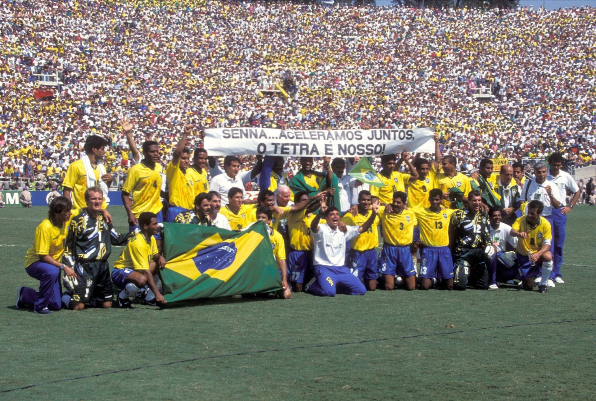 Homenagem da seleção brasileira a Ayrton Senna - Divulgação/X @FIFAWorldCup
