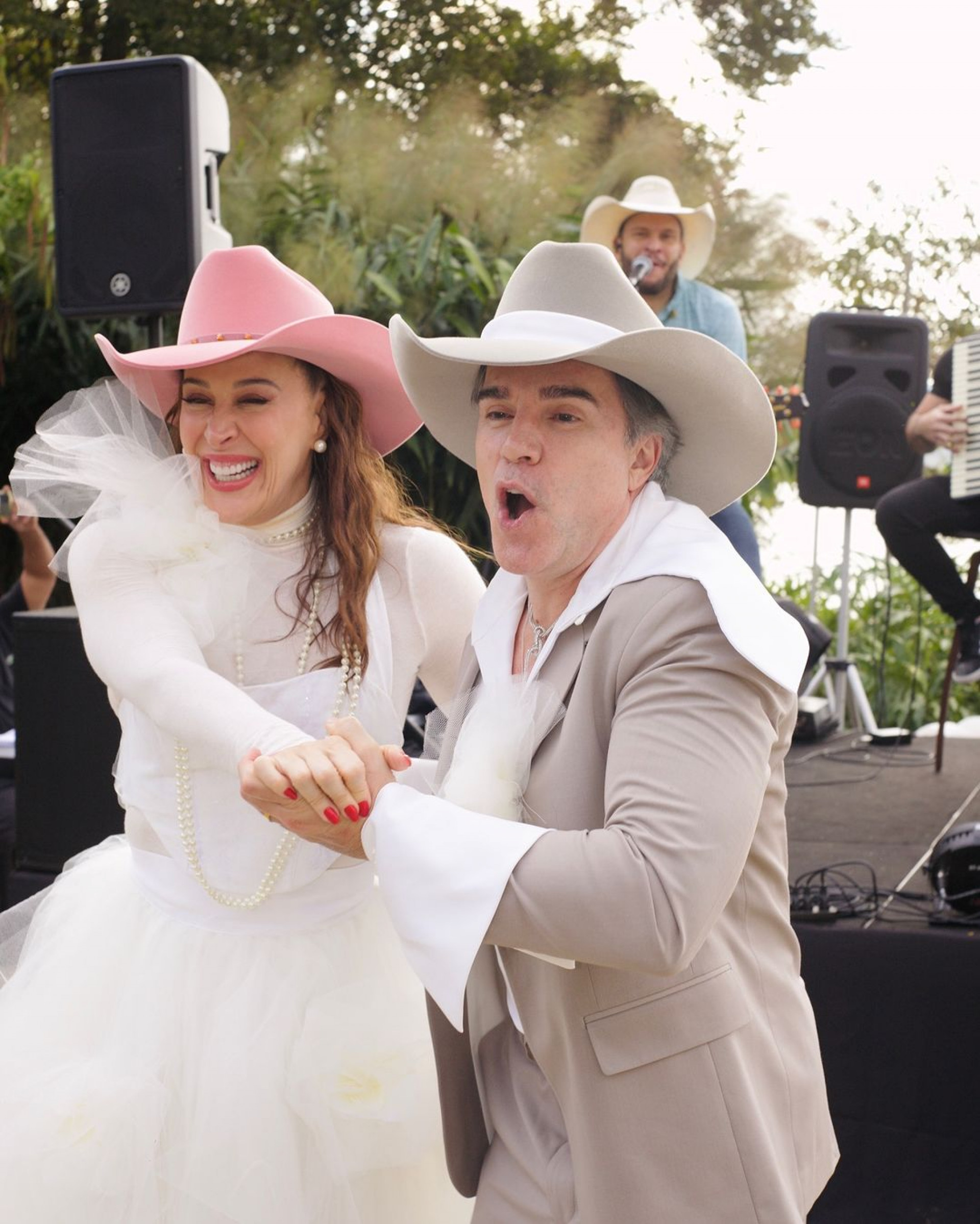 Claudia Raia posta cliques de festa junina da família - Reprodução