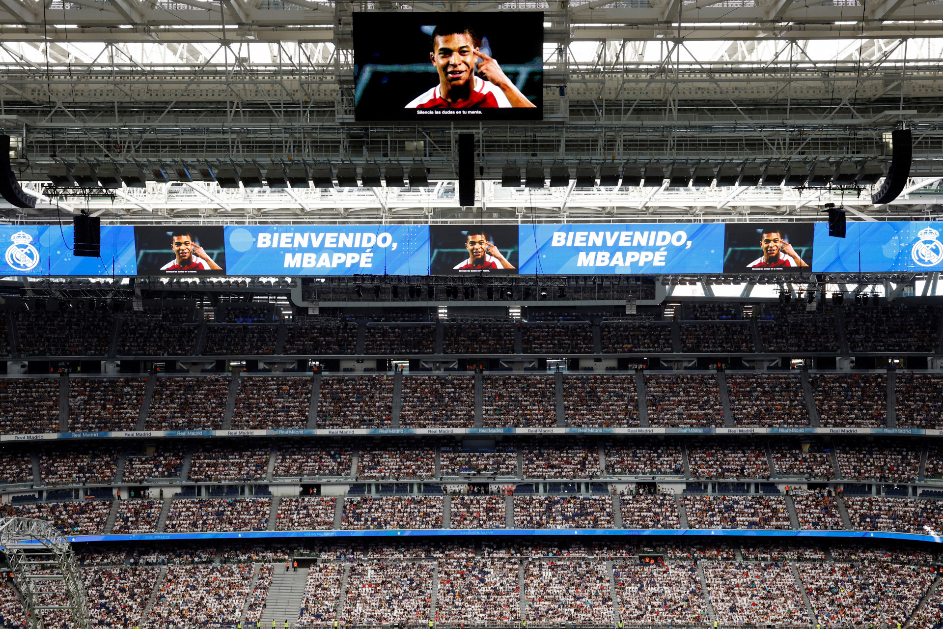 Kylian Mbappé foi apresentado no Real Madrid - AFP