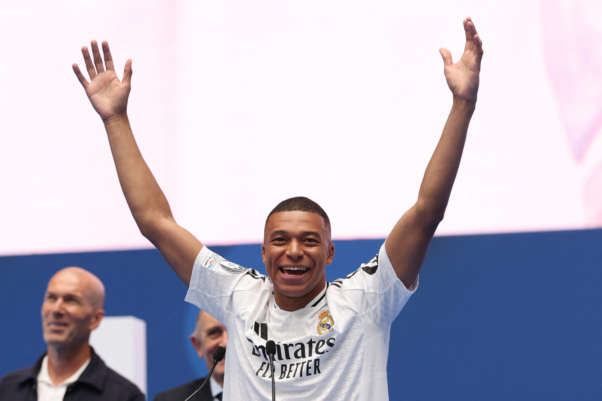 Kylian Mbappé foi apresentado no Real Madrid - AFP