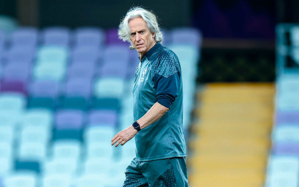 Jorge Jesus atualiza visual e tira &#8216;mullets&#8217;