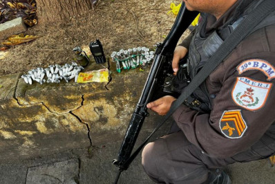 PM prende suspeito com drogas e granada no Parque São José em Belford Roxo