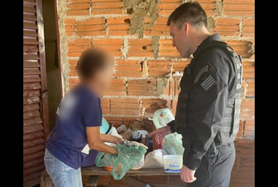 Mulher é presa por jogar soda cáustica em pênis de companheiro por ciúmes