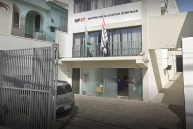 Mulher é esfaqueada por companheira dentro do Ministério Público no interior de SP