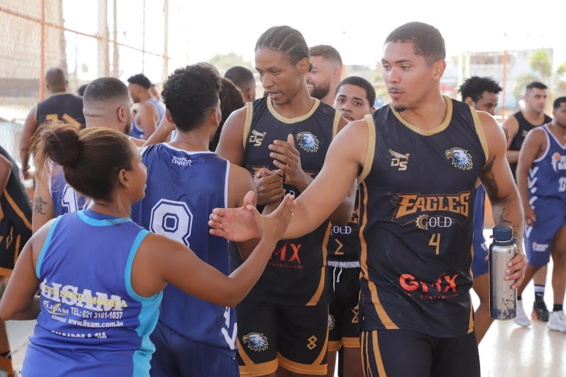 A disputa foi em clima de tranquilidade e os atletas se confraternizaram ao fim de cada partida - Divulga&ccedil;&atilde;o / PMBR