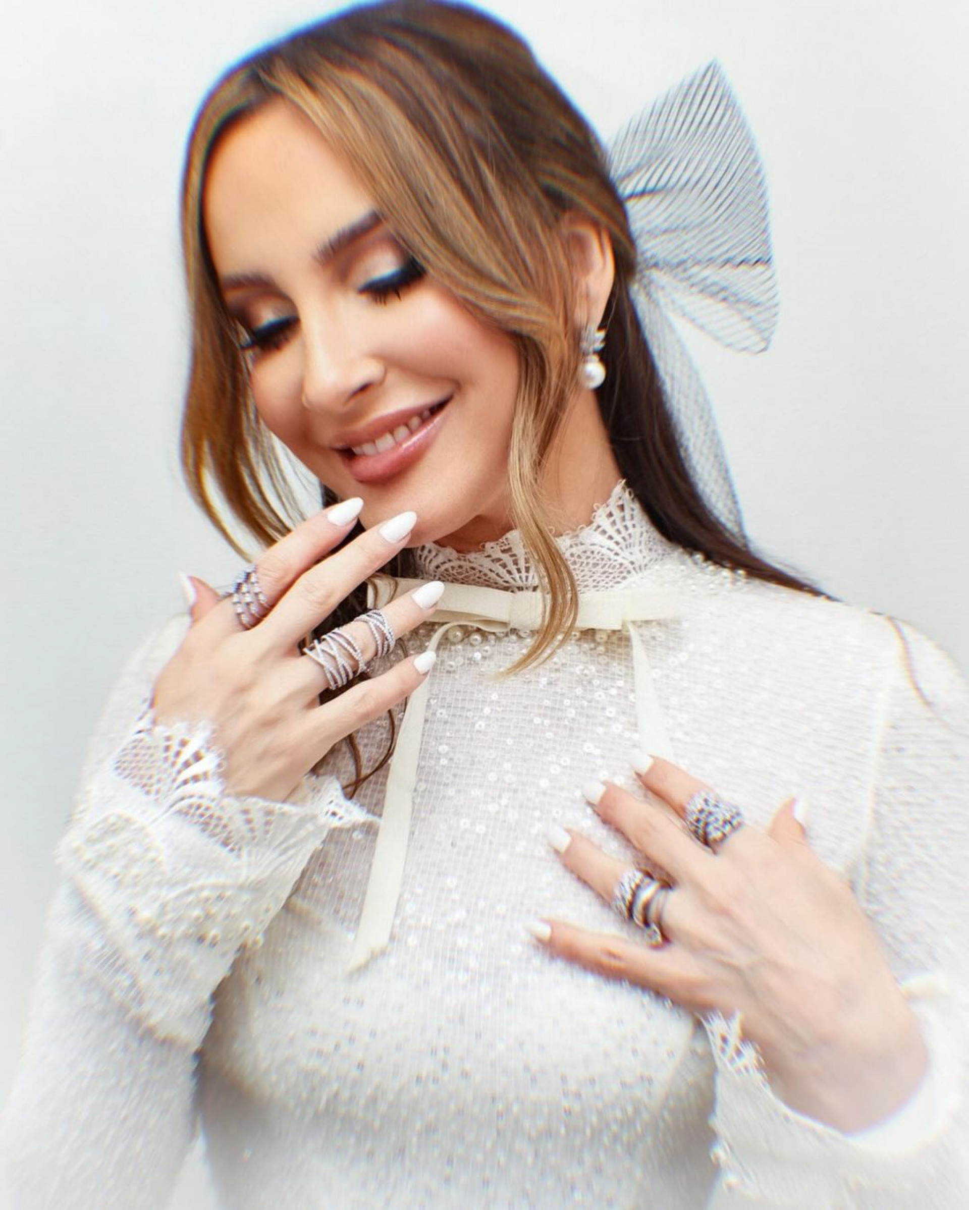 Claudia Leitte mostra detalhes do vestido escolhido para renovar votos de casamento - Reprodução / Instagram 