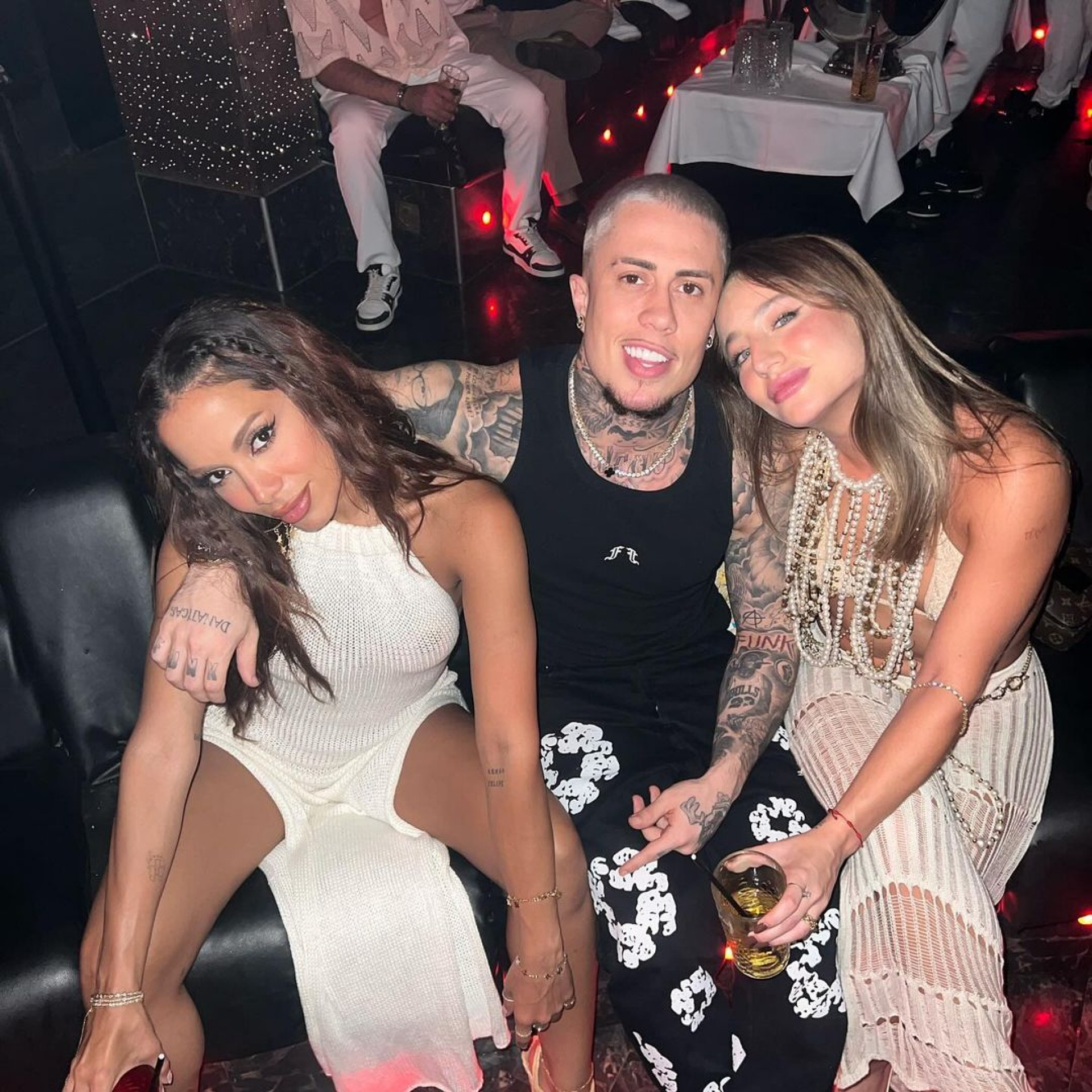 MC Daniel curte verão europeu ao lado de Anitta - Reprodução / Instagram