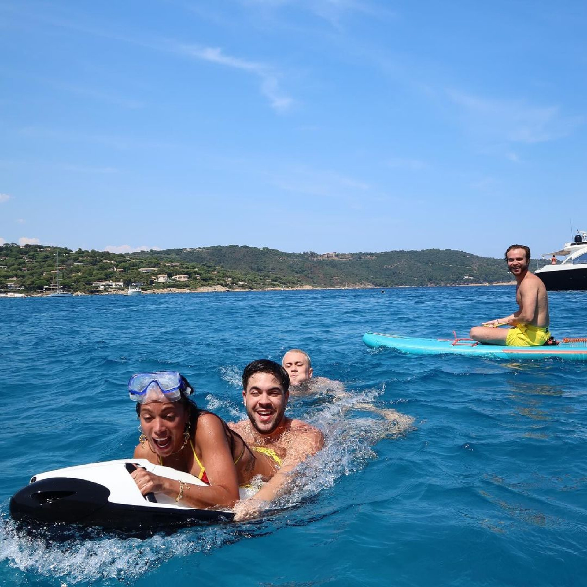 MC Daniel curte verão europeu ao lado de Anitta - Reprodução / Instagram