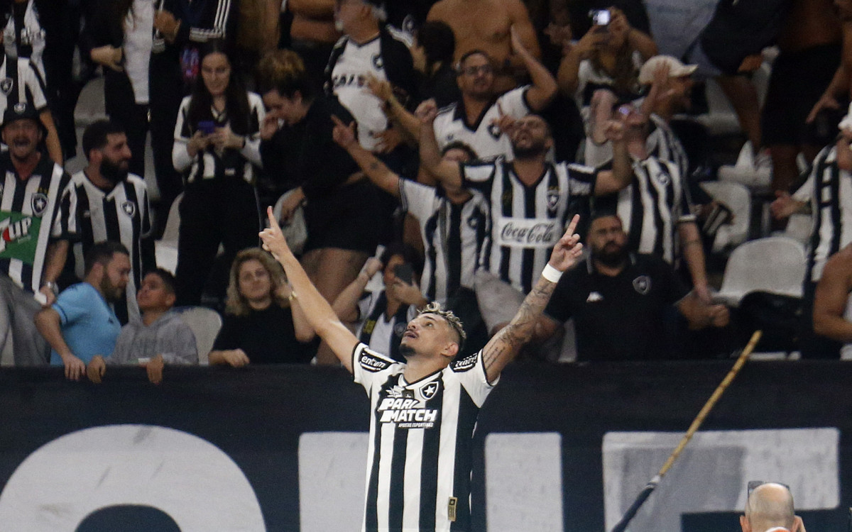 Tiquinho Soares não balançavas as redes desde o dia 21 de abril