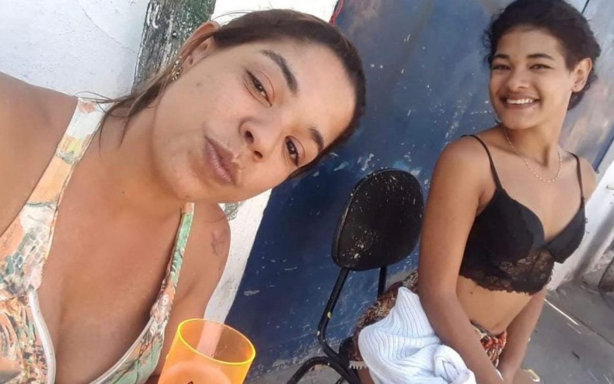 Camille Vitória e a mãe Janaína Monteiro