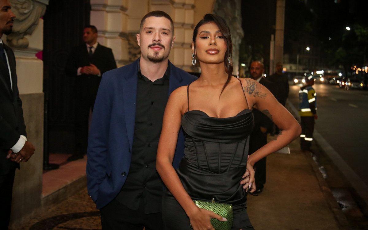 Ronan Souza e Pocah no leilão beneficente de Vini Jr no Rio - Victor Chapetta/ Agnews