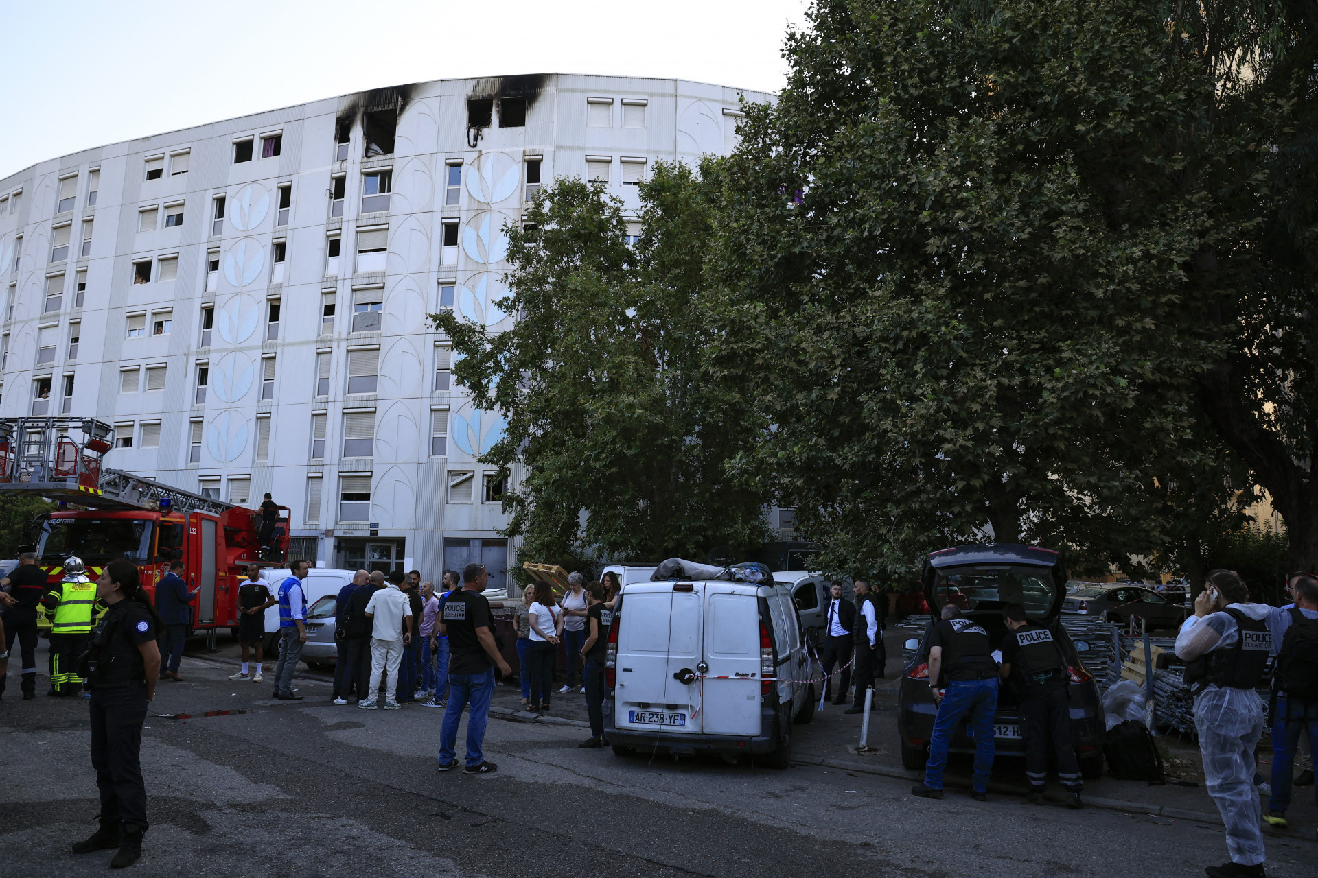 Polícia trabalha com a hipótese de incêndio criminoso - Valery Hache / AFP