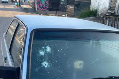 Tiroteio assusta moradores e carros são atingidos por disparos em Brás de Pina