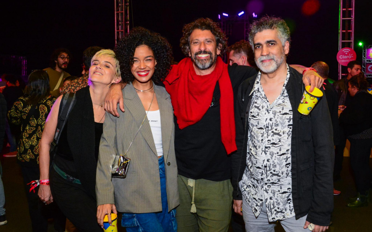 Famosos prestigiam festival de música no Rio