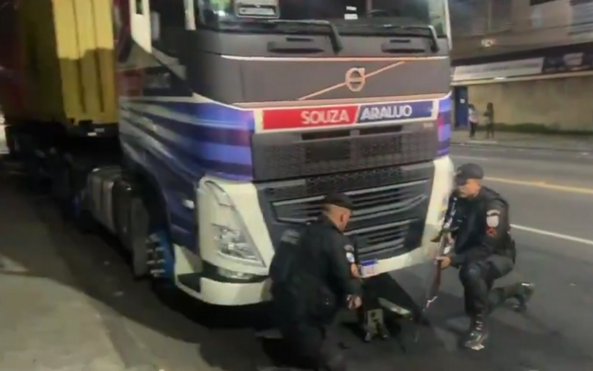 Caminhão transportava carga de café avaliada em quase R$ 1 milhão 