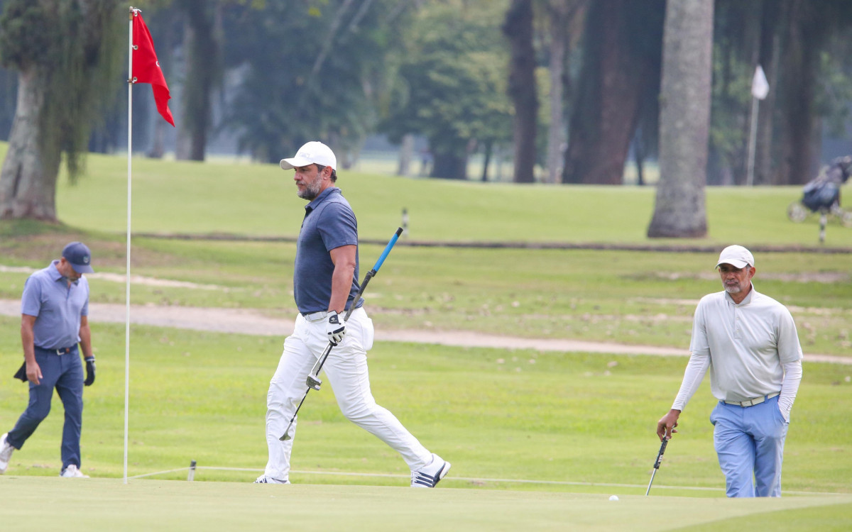 Rodrigo Lombardi e Marcos Pasquim jogam golf em clube no Rio