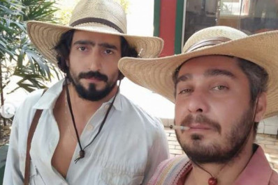 Atores de 'Pantanal' fazem homenagem a Thommy Schiavo, morto ao cair de prédio
