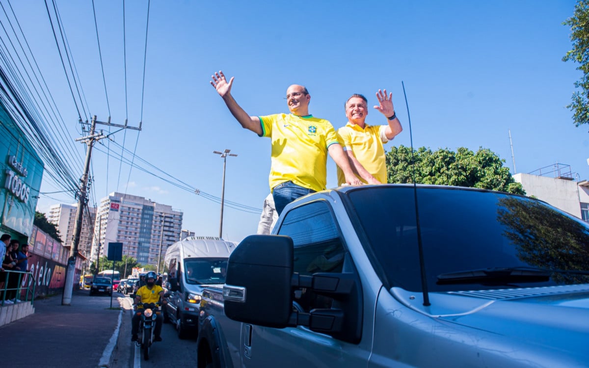 Bolsonaro mostra apoio a ex- deputado, Alexandre Valle em Itaguaí. - Foto/ Divulgação