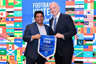 Em Paris, presidente da CBF inicia série de reuniões com a Fifa