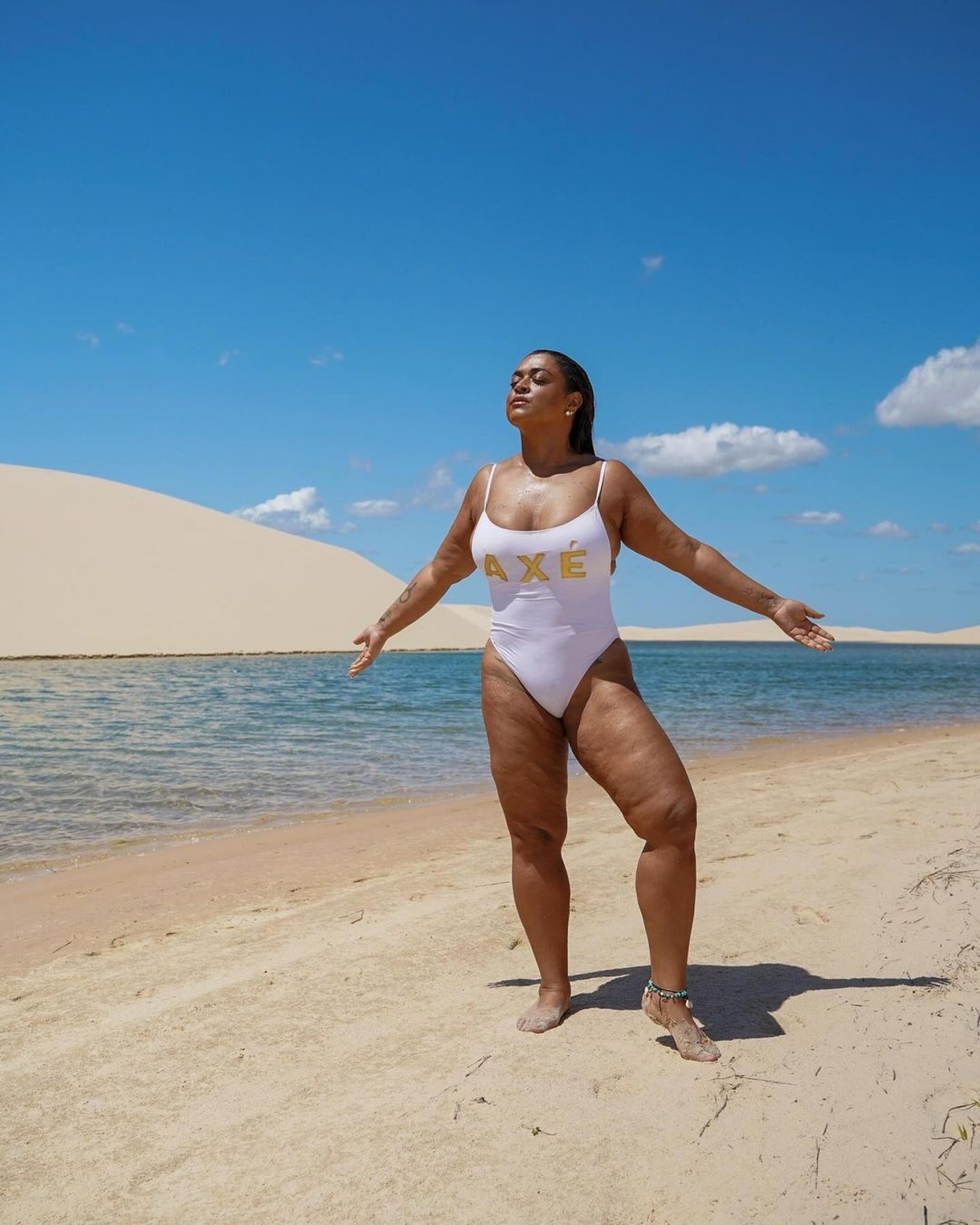 Preta Gil curte praia no Maranhão e fala sobre chegada dos 50 anos - Reprodução