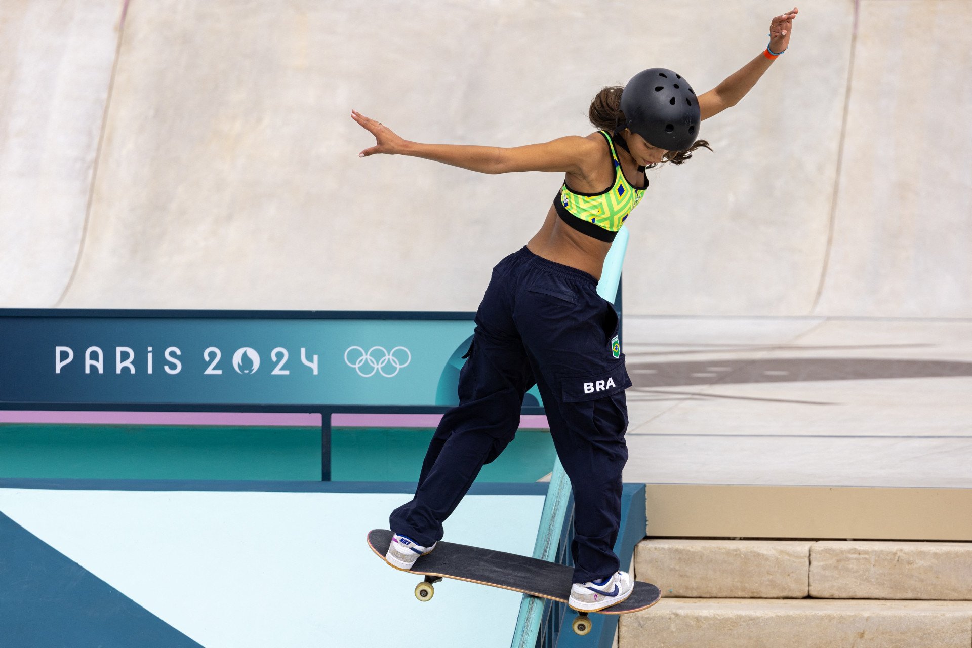 Rayssa Leal é esperança do Brasil por medalha no skate street em Paris - Odd Andersen / AFP