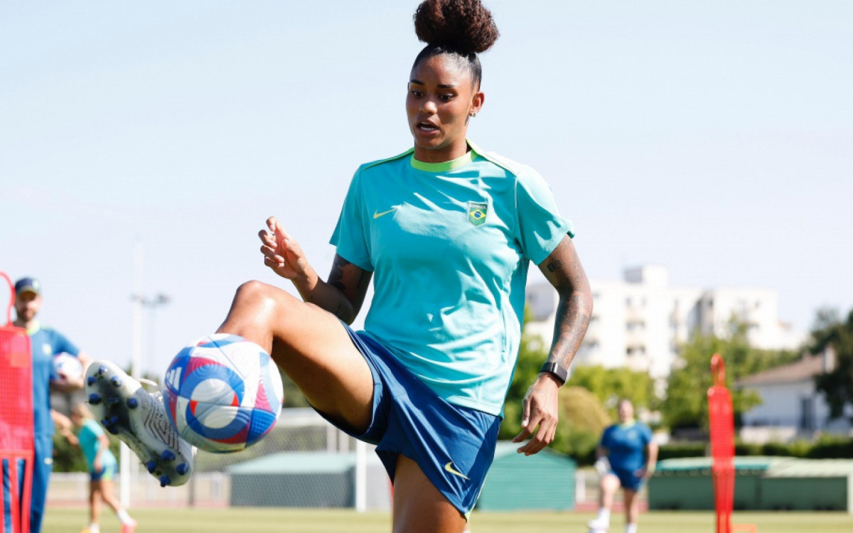 Zagueira do Corinthians, Tarciane é nascida em Belford Roxo e foi uma das 18 convocadas pelo Brasil no futebol feminino 