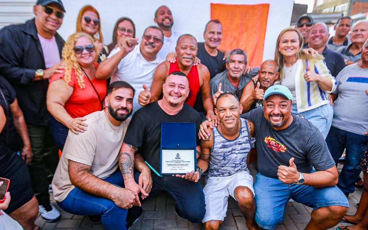 Familiares e amigos do homenageado se fizeram presentes para celebrar o novo espaço de lazer e esporte